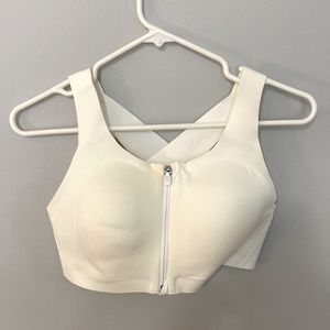 Lululemon Enlite zip-front bra, 34D, white